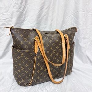 Louis Vuitton Classic Brown Monogram Tote